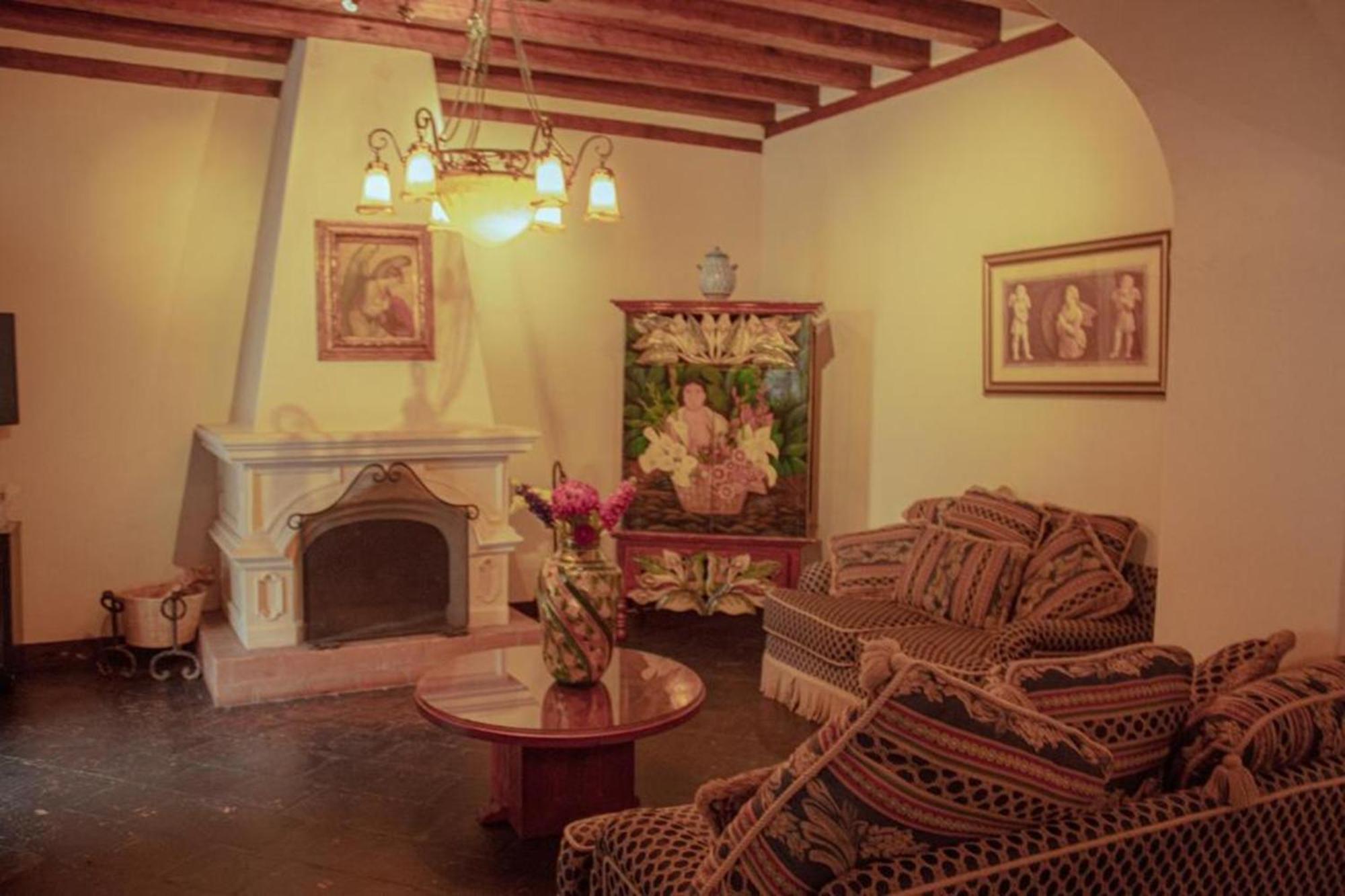 Mansion De Los Suenos パツクアロ エクステリア 写真